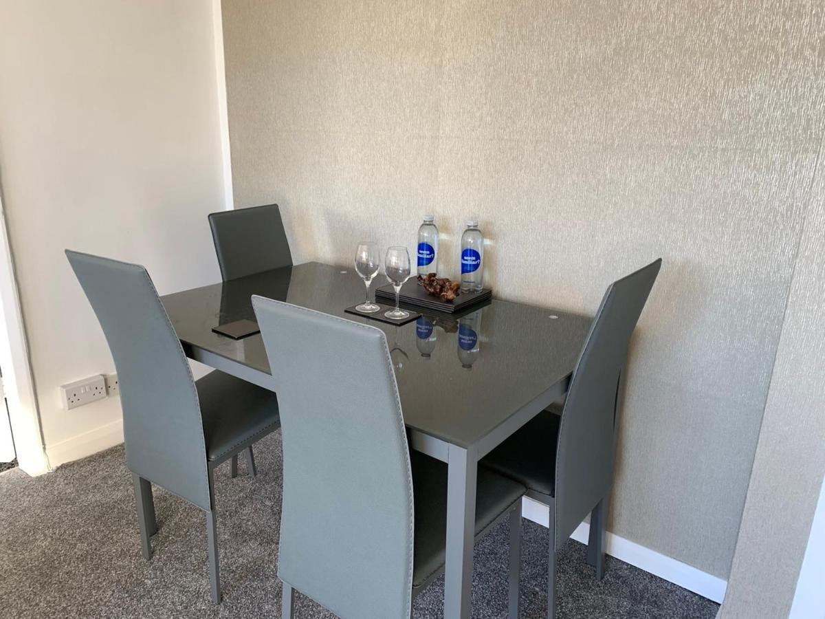 Beach Front Apartment With Free Parking, St Annes Lytham St Annes Eksteriør billede