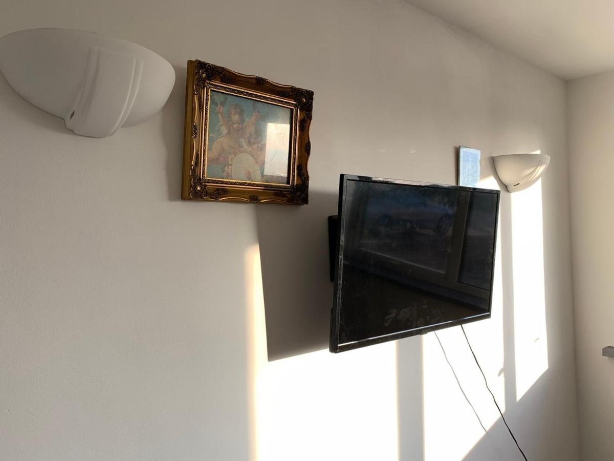 Beach Front Apartment With Free Parking, St Annes Lytham St Annes Eksteriør billede